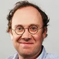 Retrato de Ben Macintyre