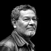 Retrato de Élmer Mendoza