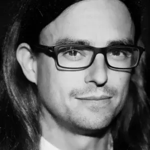 Retrato de  Dr. Álex Gómez-Marín