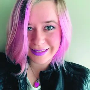 Retrato de  Ashley Shuttleworth