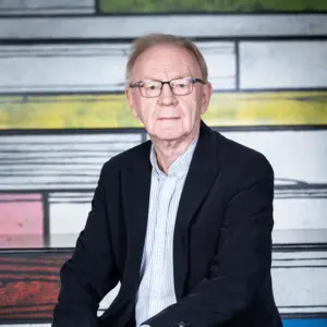 Retrato de Laurence Rees