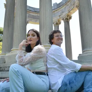 Retrato de  Irene Miranda y Andrés Ribada (@matrimonioliterario)