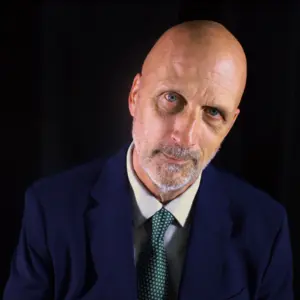 Retrato de  Luke Stegemann