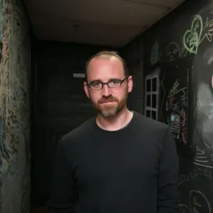 Retrato de  Roman Mars