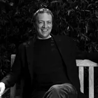 Retrato de  Misha Glenny