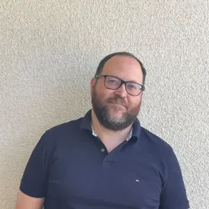 Retrato de Carlos Serrano