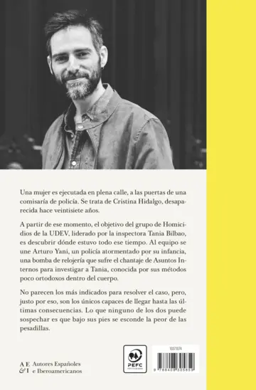 Contraportada Atrapada en la oscuridad