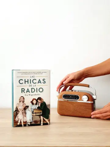Imagen extra Las chicas de la radio 0