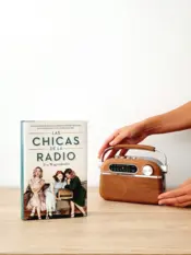 Portada Las chicas de la radio 0